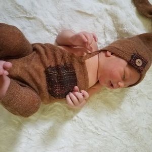 Newborn photo prop